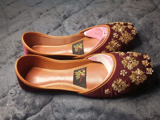Maroon Floral Embellished Khussa - Image 2