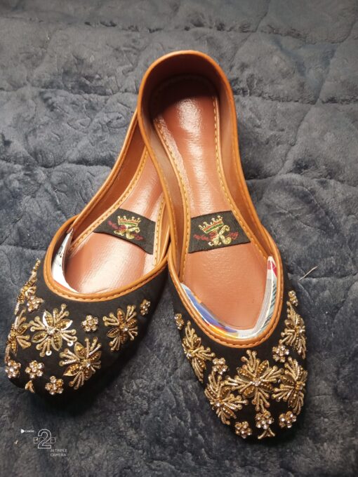 Fancy Black Embellished Khussa