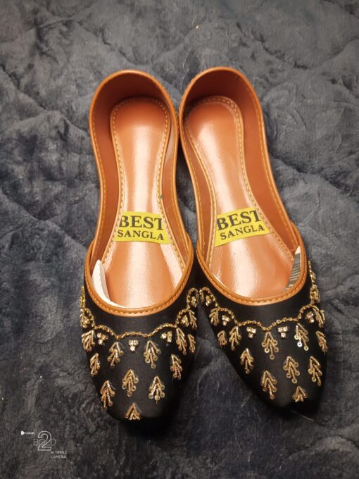 Black Embellished Traditional Khussa